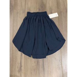 Lululemon The Every day skirt sz 4